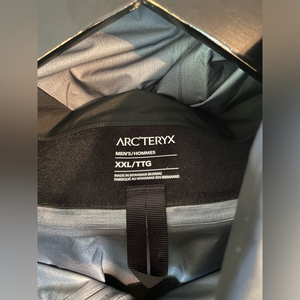 NWT Arc'teryx Men's Beta AR Jacket with Gore-Tex - Picture 4 of 15